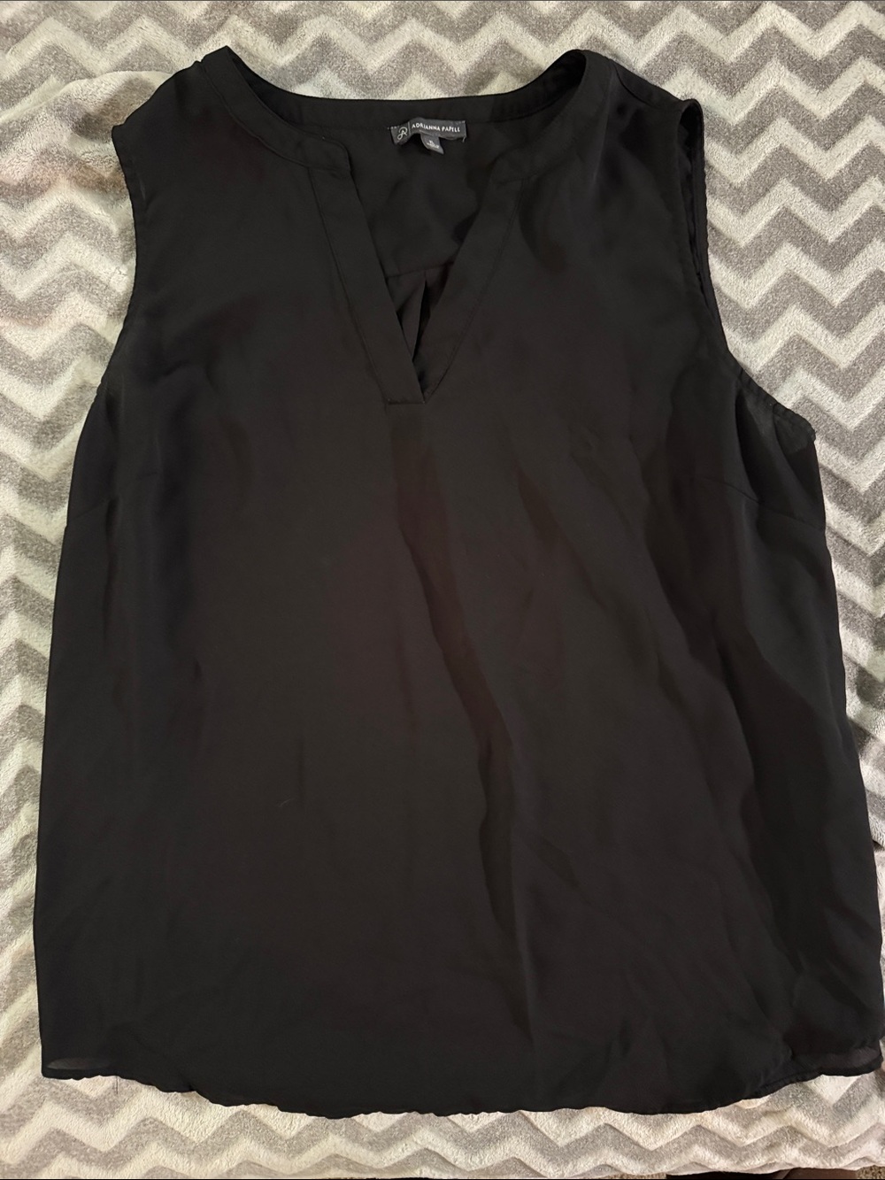 Adrianna Papell Black Sleeveless V-Notch Camisole